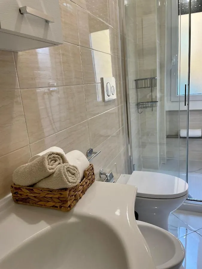 Апартаменты Guest House Милан Италия